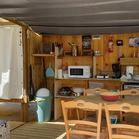 Logement atypique 2 à 4 personnes , chèques vacances acceptés Les Mathes Extérieur photo
