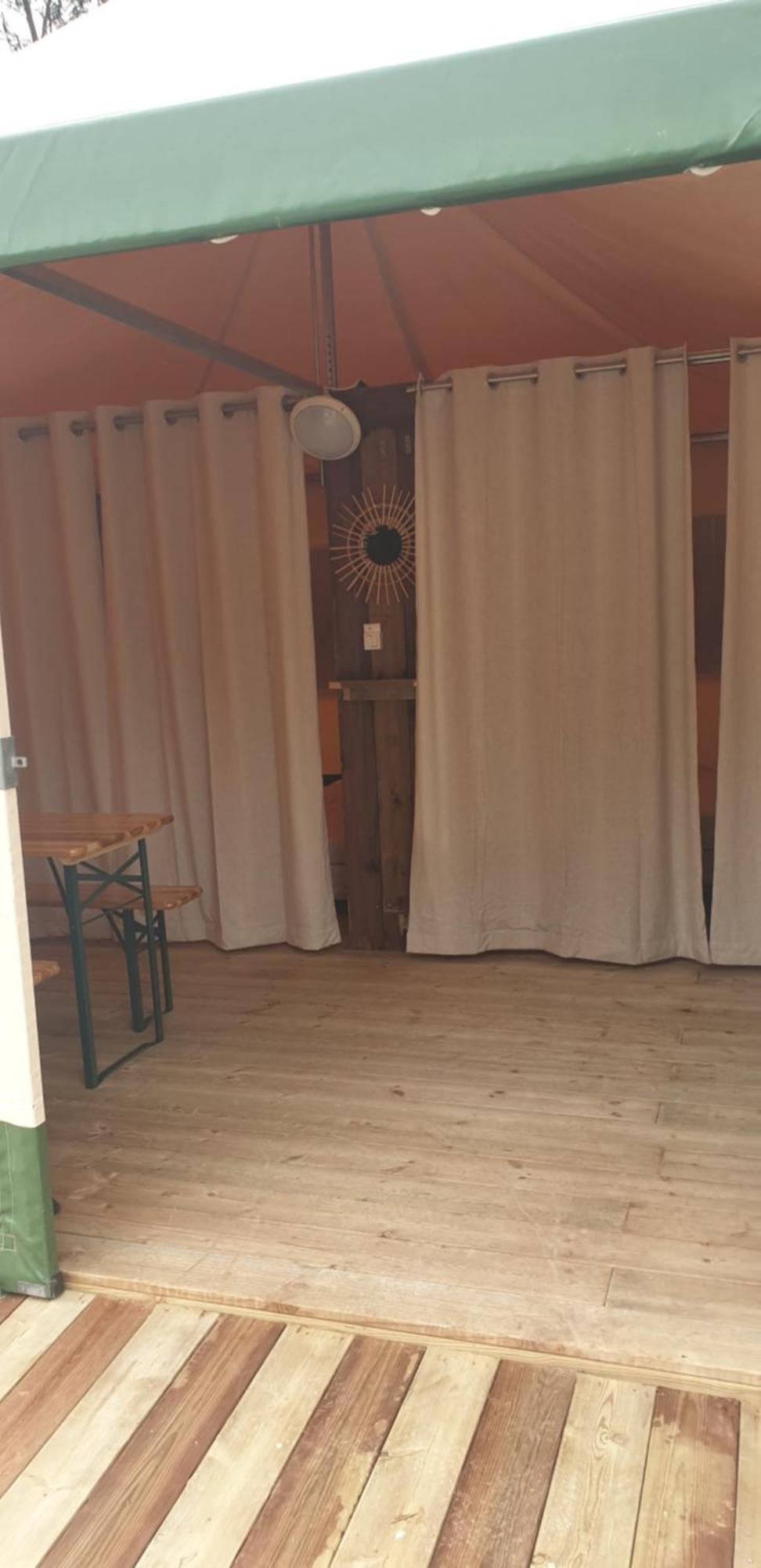 Lodge Atypique 2 à 4 Personnes , Chèques Acceptés Les Mathes