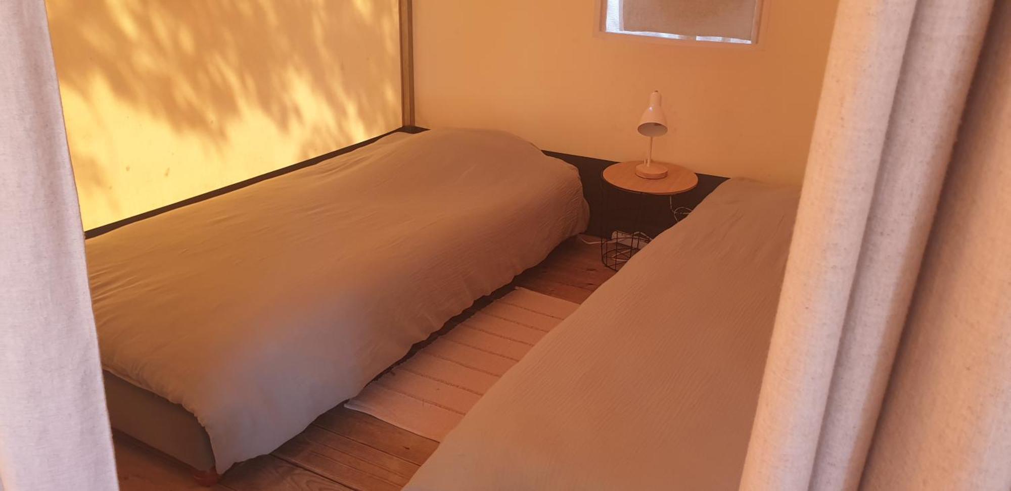 Atypique 2 à 4 Personnes , Chèques Acceptés Lodge *